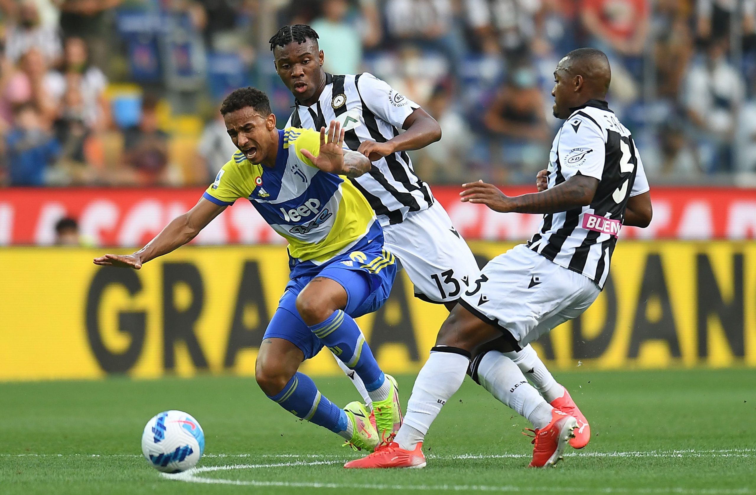 Calciomercato Juventus – Si lavora alla risoluzione con Danilo