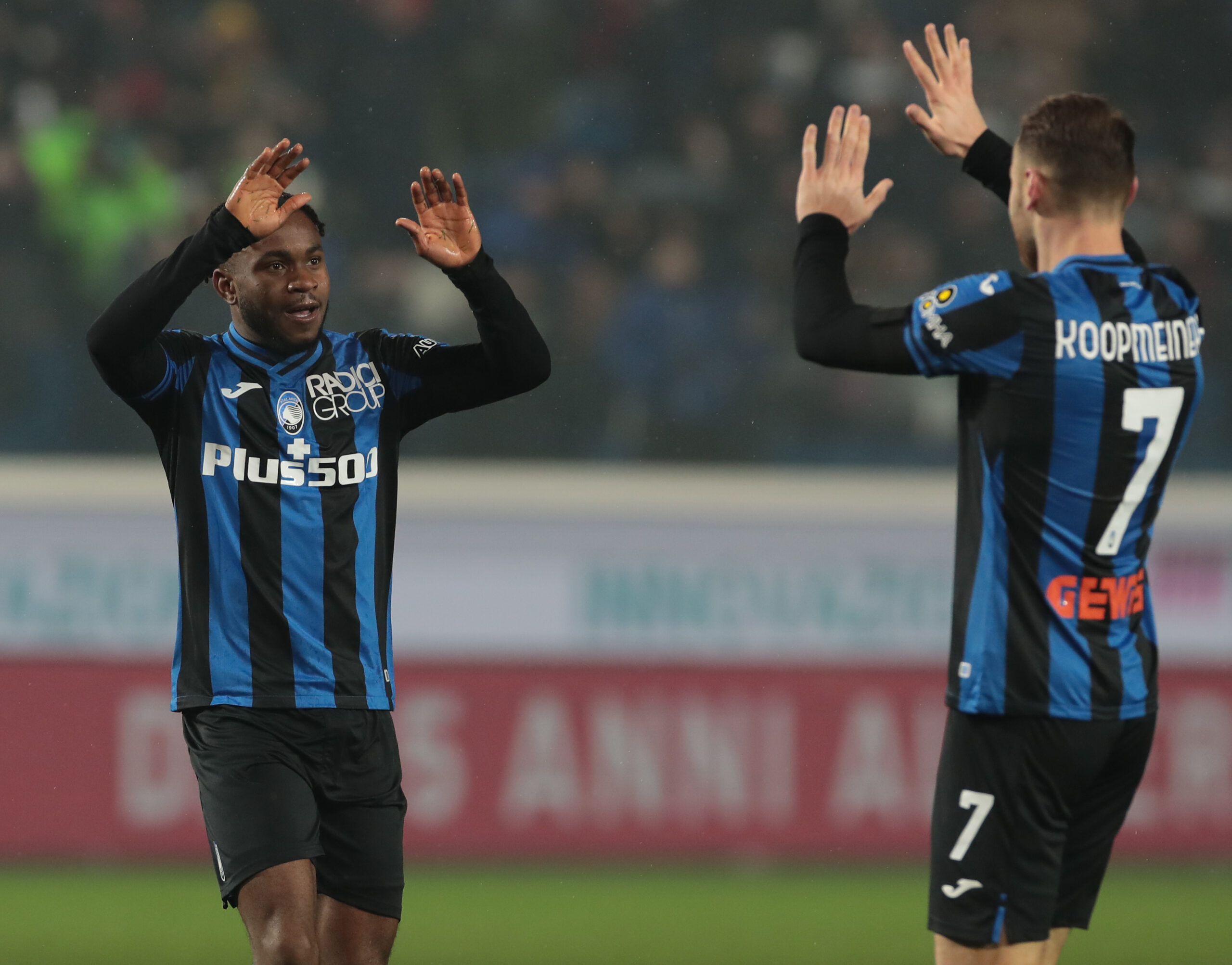 Calciomercato Inter: ancora distanza per Lookman, ballano 10 mln