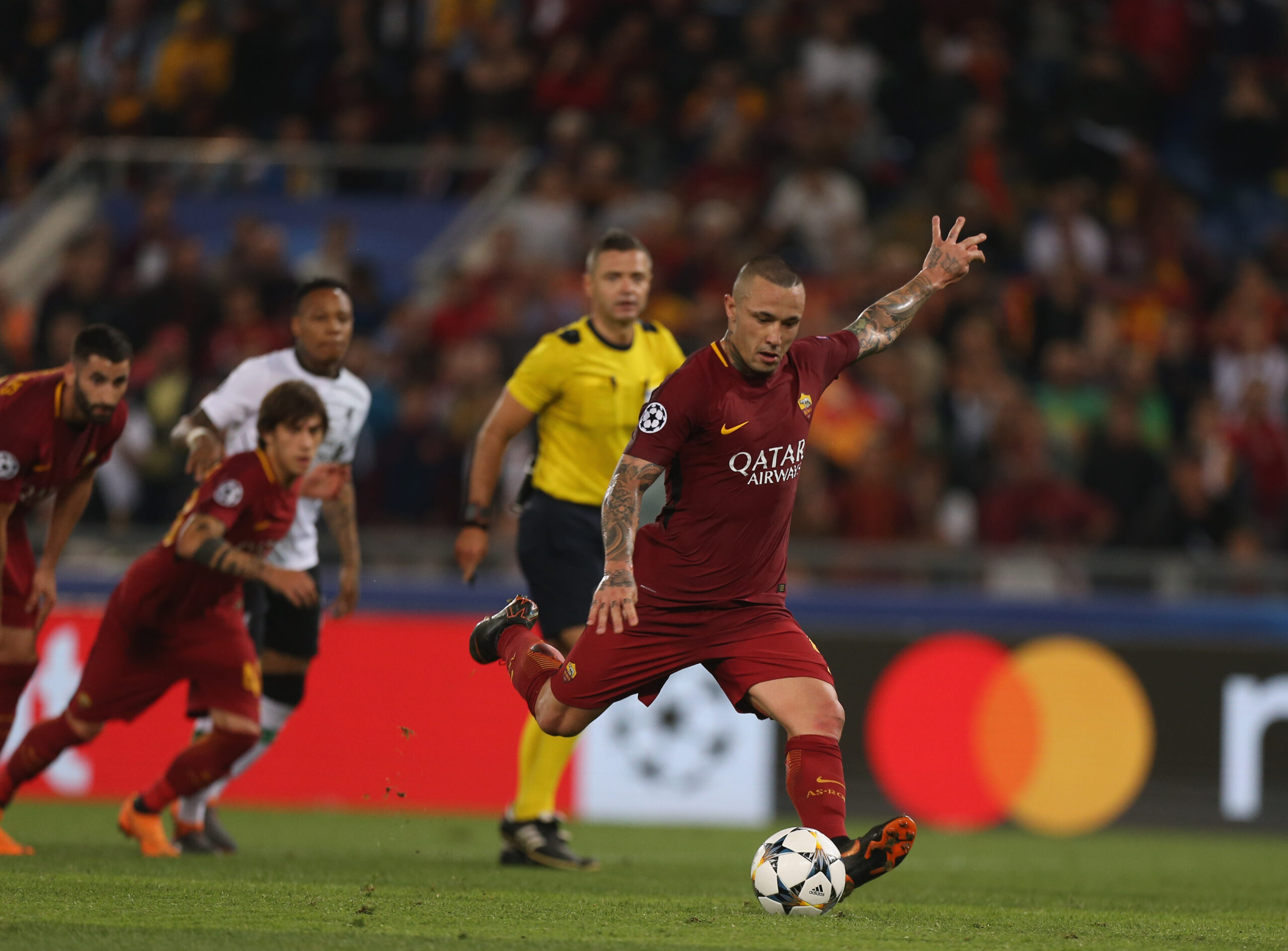 Serie A – Nainggolan: “Il mio nome è sempre De Rossi. Su Svilar…”